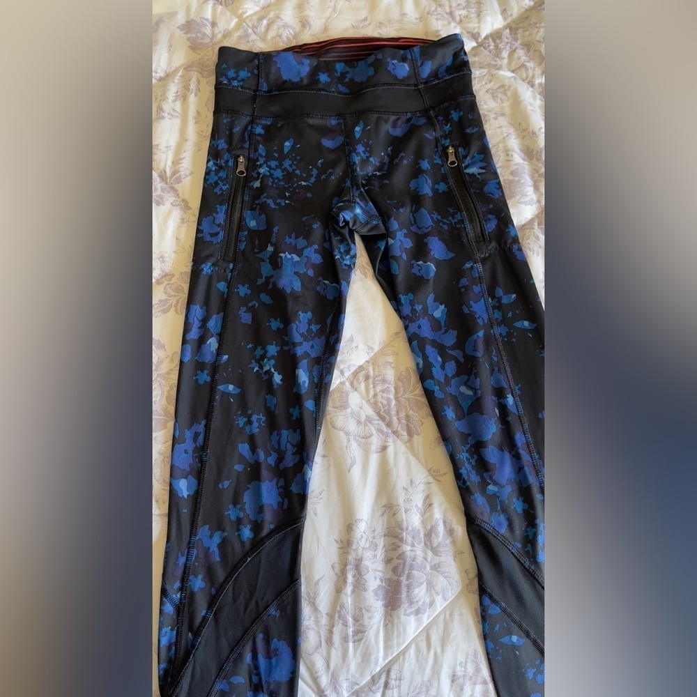 Blue print lululemon workout leggings inspire tight 2